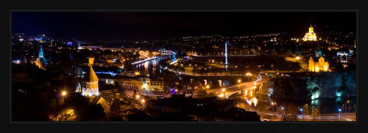 799px-Tbilisi_night