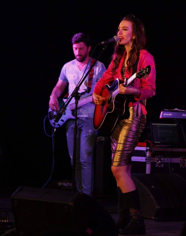 56968347_2138340396242776_894859382469165056_n